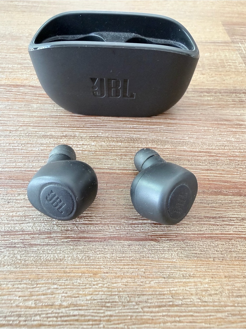 JBL VIBE100 True Wireless Earbuds — Black - Picture 5 of 6